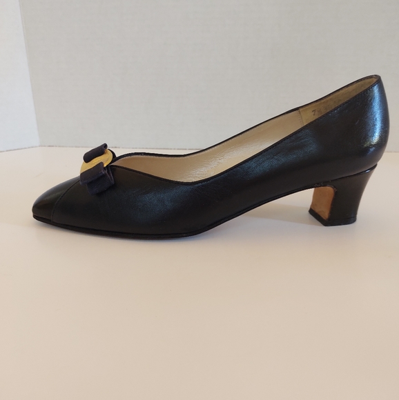 Timeless Navy Blue Leather Pumps | 7.5 N THOMAS WALLACE for Charles Patou - Picture 8 of 10